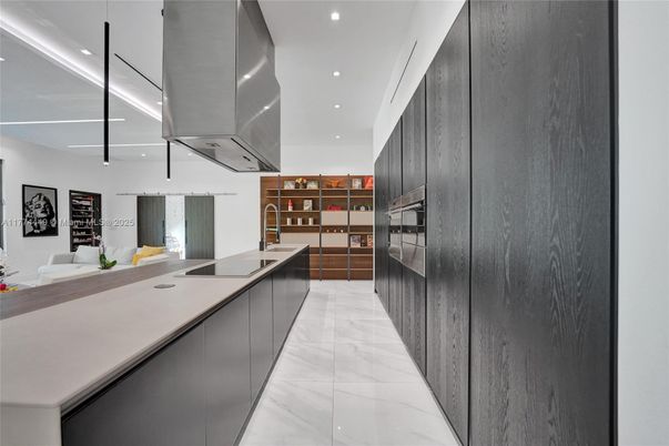 Interior, Kitchen, Marble, Recessed Lighting