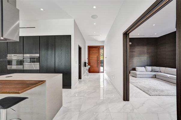 Interior, Kitchen, Marble, Recessed Lighting