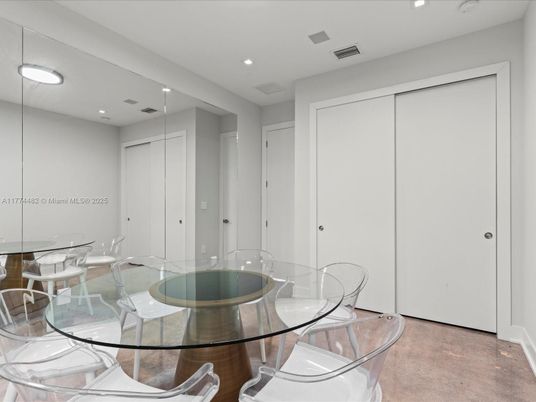 Dining room, Interior, Recessed Lighting