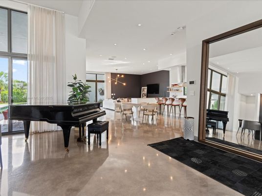 Dining room, Interior, Pendant Lights, Piano, Recessed Lighting