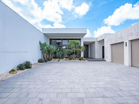 Attached, Exterior, Facade, Modern