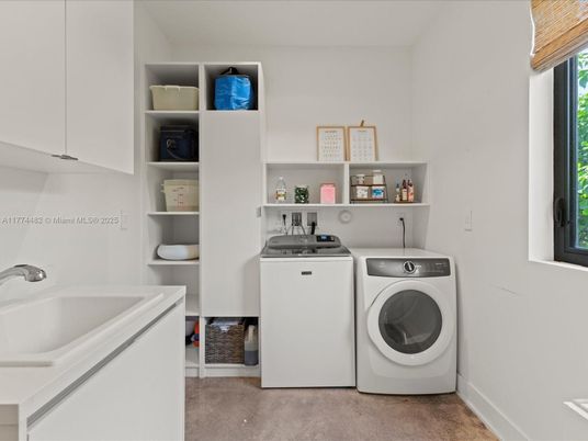 Interior, Washer