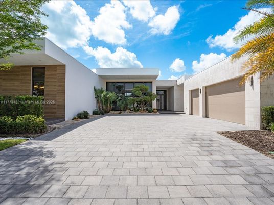 Attached, Exterior, Facade, Modern
