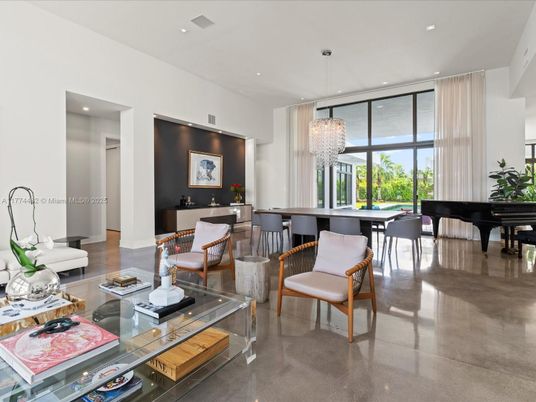 Chandelier, Dining room, Interior, Living room, Piano, Recessed Lighting