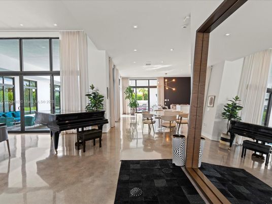 Dining room, Interior, Piano, Recessed Lighting