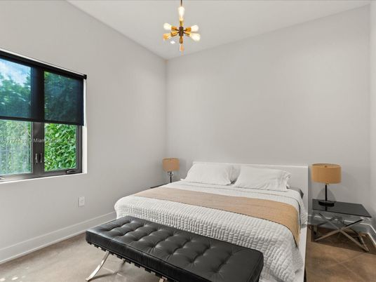 Bedroom, Interior, Pendant Lights