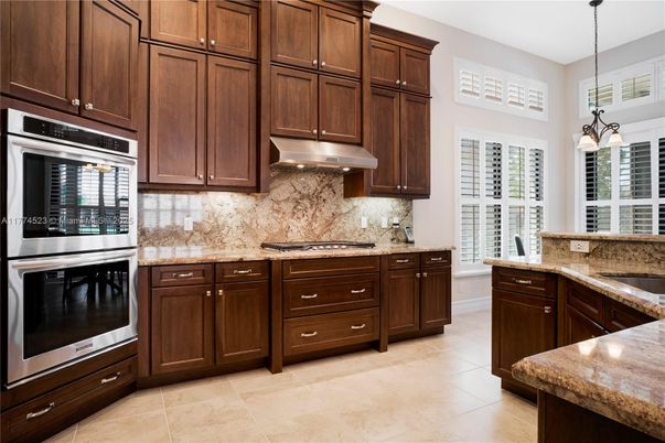Interior, Kitchen, Pendant Lights, Stainless Steel Appliances