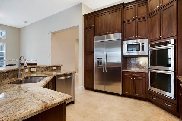 Interior, Kitchen, Stainless Steel Appliances