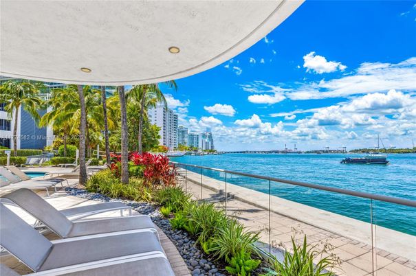 Exterior, Lake, Pool, Water
