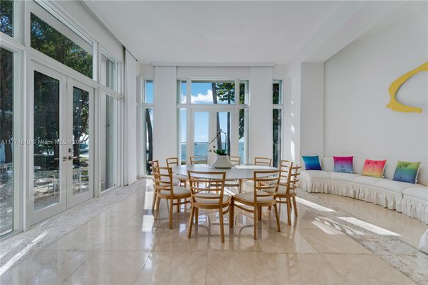 Dining room, Interior