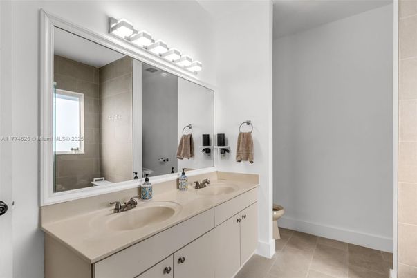 Bathroom, Dual Sink Vanities, Interior