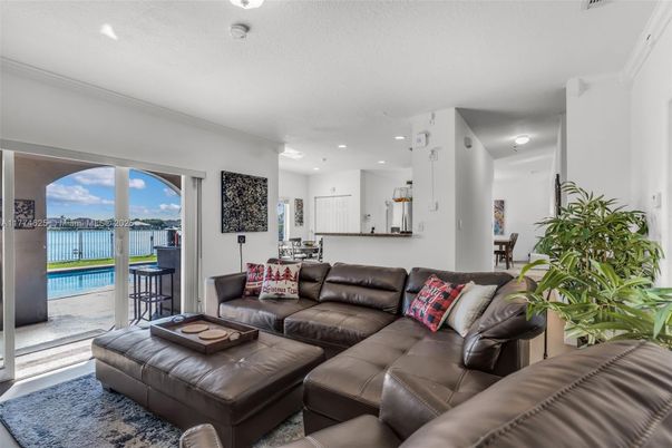 Dining room, Interior, Kitchen, Living room, Recessed Lighting