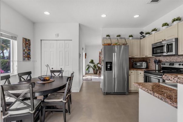 Dining room, Interior, Kitchen, Recessed Lighting, Stainless Steel Appliances