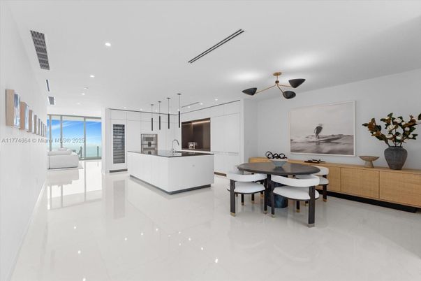 Dining room, Interior, Kitchen, Pendant Lights, Recessed Lighting, Stainless Steel Appliances