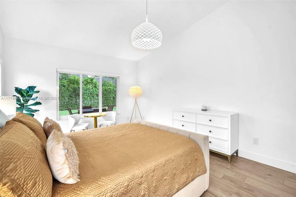 Bedroom, Interior, Pendant Lights, Wood Texture Flooring