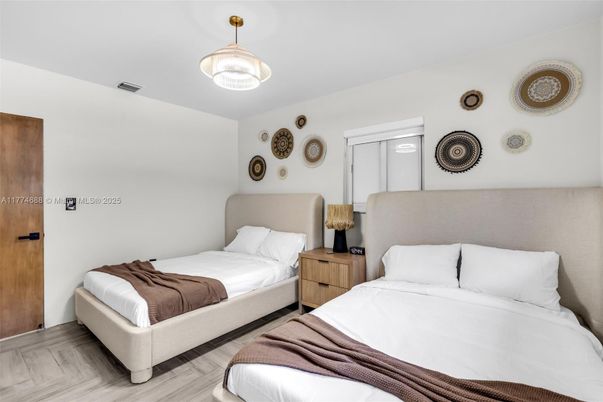 Bedroom, Interior, Pendant Lights, Wood Texture Flooring