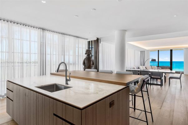 Dining room, Interior, Kitchen, Recessed Lighting, Water, Wood Texture Flooring