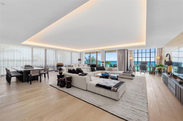 Dining room, Interior, Living room, Recessed Lighting, Wood Texture Flooring