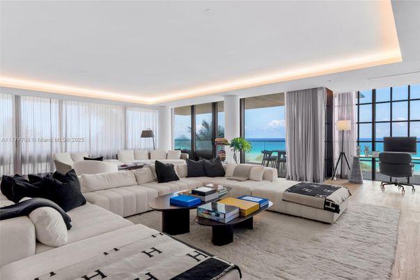 Dining room, Interior, Living room, Recessed Lighting, Water