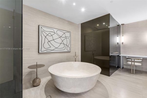 Bathroom, Free Standing Baths, Interior, Pendant Lights, Recessed Lighting