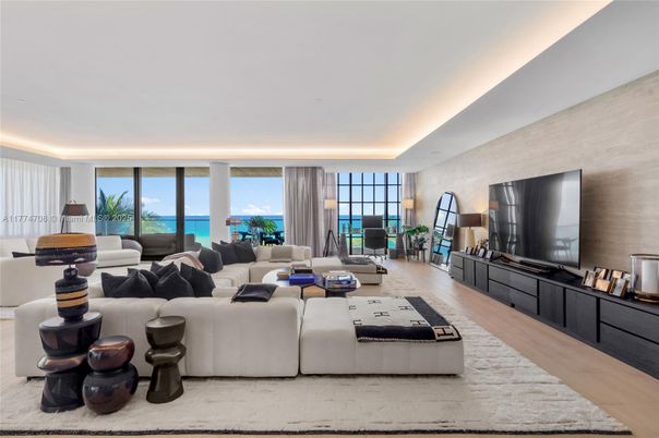 Interior, Living room, Recessed Lighting, Water, Wood Texture Flooring
