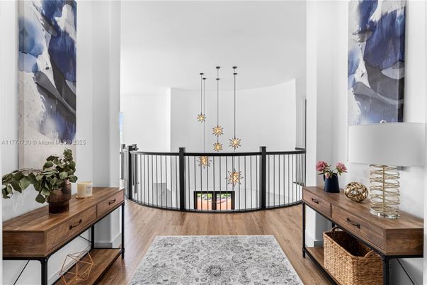 Interior, Pendant Lights, Wood Texture Flooring