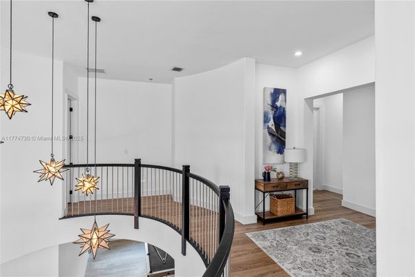 Interior, Pendant Lights, Recessed Lighting, Wood Texture Flooring