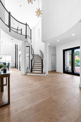 Interior, Pendant Lights, Recessed Lighting, Wood Texture Flooring