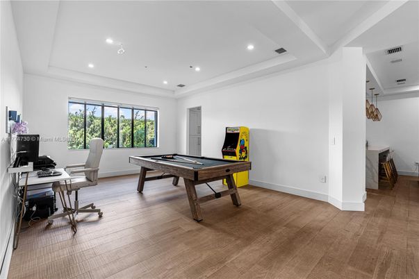 Billiard Table, Game Room, Home Office, Interior, Recessed Lighting, Wood Texture Flooring