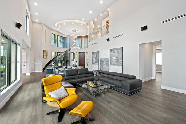 Interior, Living room, Pendant Lights, Recessed Lighting, Wood Texture Flooring