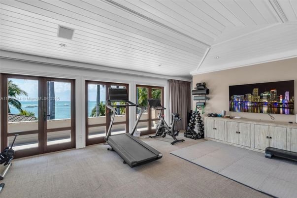 Fitness Equipment, Gym, Interior, Recessed Lighting, Water