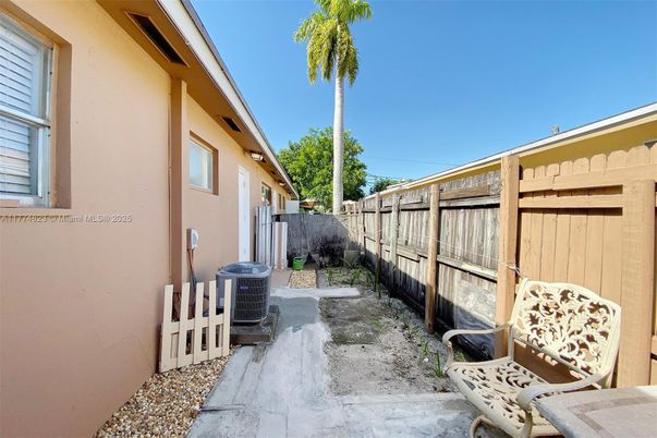 Backyard, Exterior