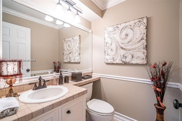 Bathroom, Interior, Tile Countertops