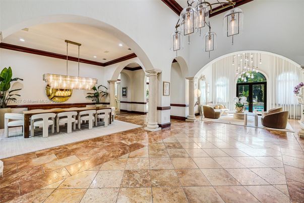 Chandelier, Dining room, Interior, Living room, Pendant Lights, Recessed Lighting