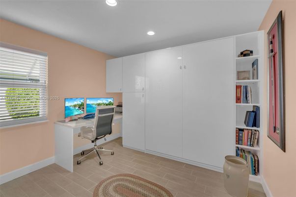 Home Office, Interior, Recessed Lighting, Wood Texture Flooring