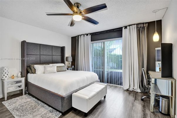 Bedroom, Interior, Pendant Lights, Wood Texture Flooring