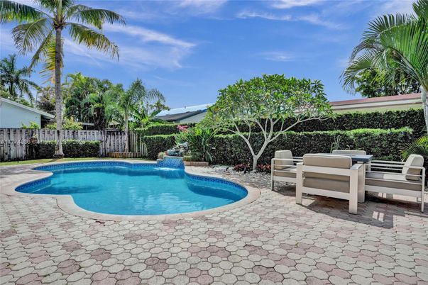 Exterior, Pool, Solar Panels