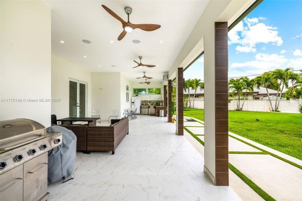 Exterior, Recessed Lighting