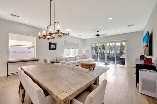 Chandelier, Dining room, Interior, Living room, Pendant Lights, Recessed Lighting, Wood Texture Flooring