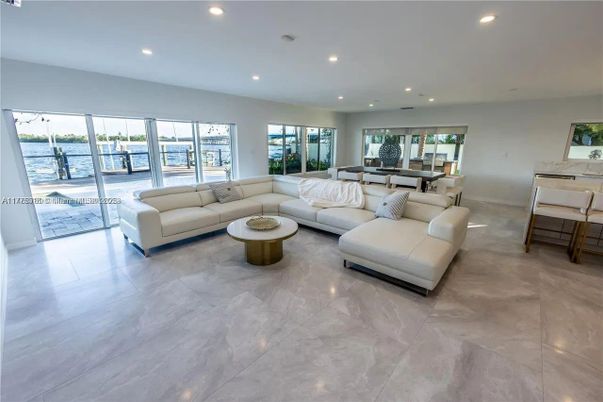 Interior, Living room, Recessed Lighting, Water
