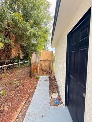 Backyard, Exterior