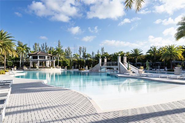 Exterior, Playground, Pool