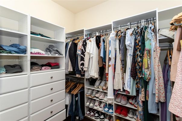Interior, Walk-in Closets