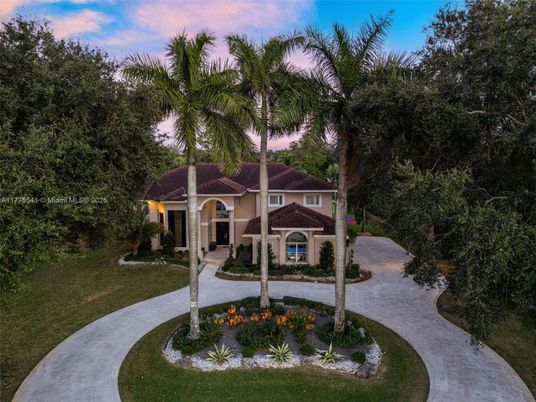 Backyard, Exterior, Facade, Mediterranean