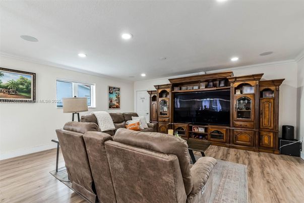 Interior, Living room, Recessed Lighting, Wood Texture Flooring