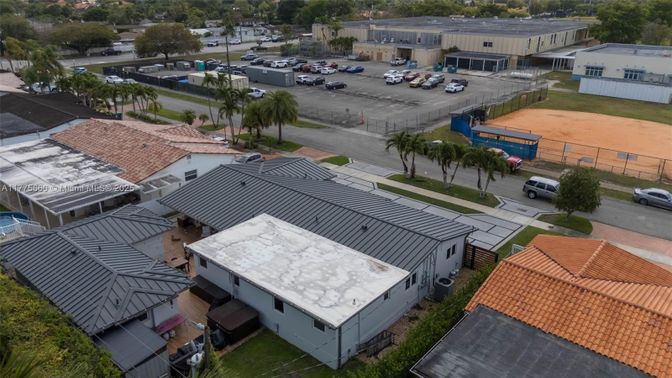 Exterior, Drone