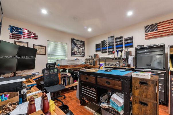 Home Office, Interior, Recessed Lighting, Wood Texture Flooring