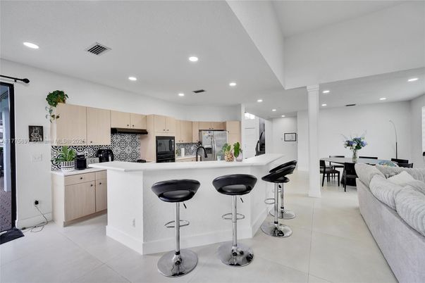 Dining room, Interior, Kitchen, Recessed Lighting, Stainless Steel Appliances