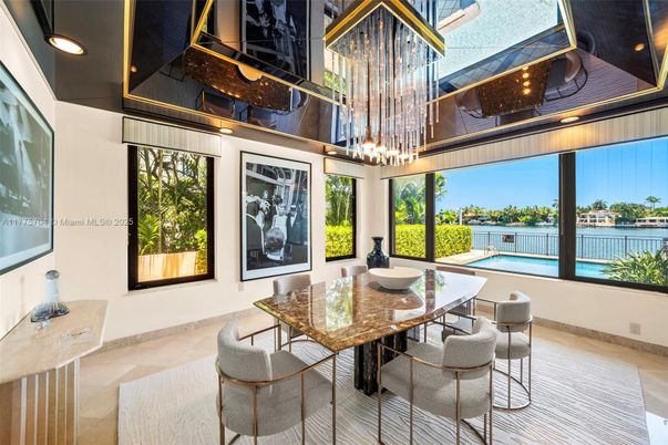 Dining room, Interior, Recessed Lighting, Water