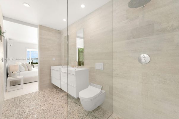 Bathroom, Bedroom, Glass Shower, Interior, Recessed Lighting